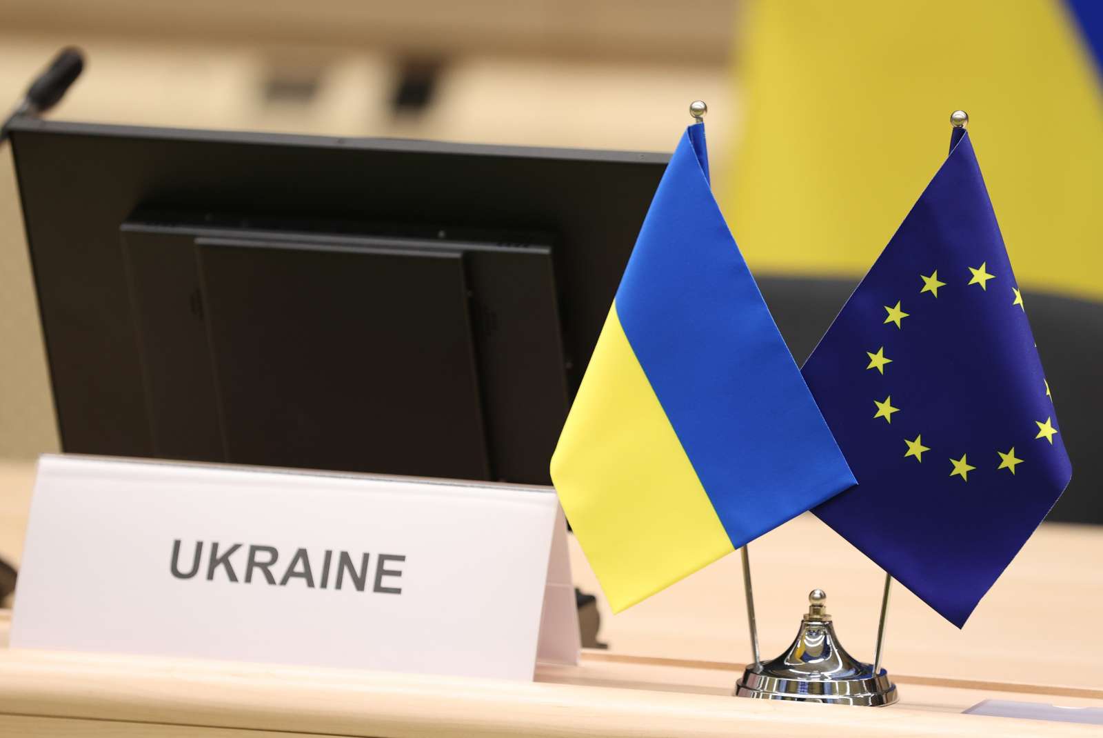 Ukrajina bo junija prejela prvo izplačilo iz obsežnega posojila EU