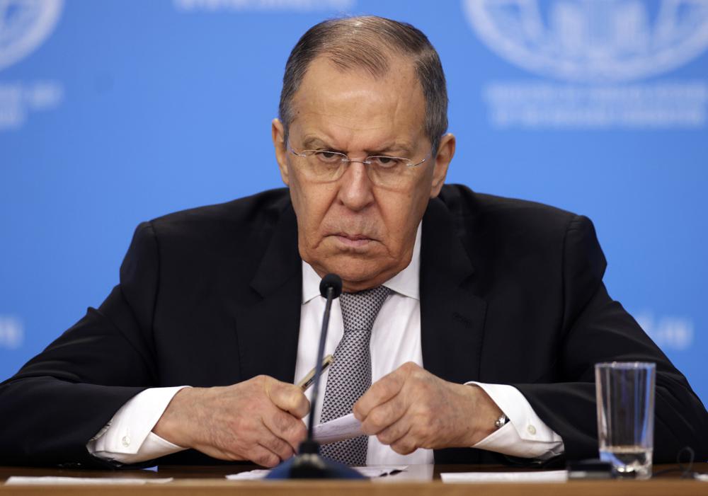 Lavrov v Pekingu: Rusija lahko nadomesti primanjkljaj virov zaradi vojne v Iranu