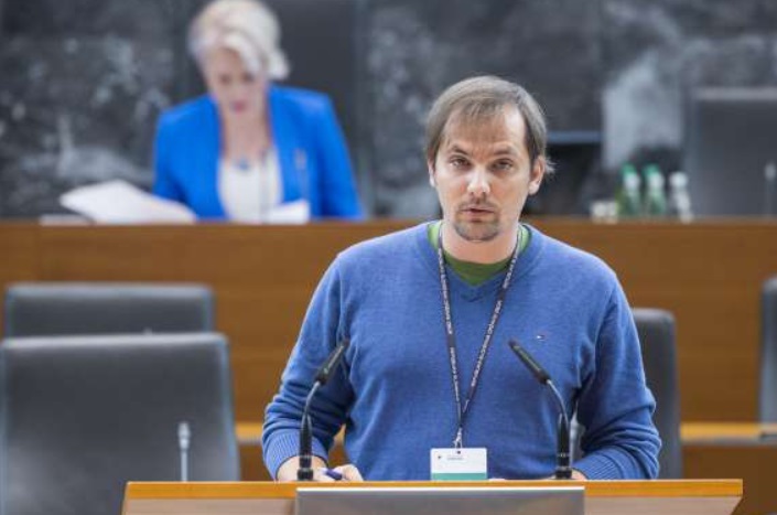 Junc Razvan Juvan o pokojninski reformi: Pogovoriti se bo treba o višjih odmernih ...