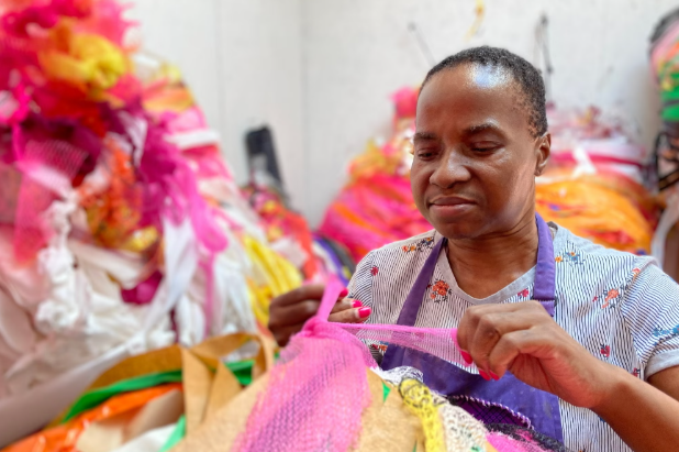 Avtistična škotska umetnica Nnena Kalu prejela Turnerjevo nagrado za sodobno umetnost