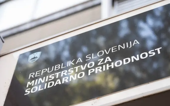 Za informacijski sistem o pravicah v dolgotrajni oskrbi bo izbran nov izvajalec