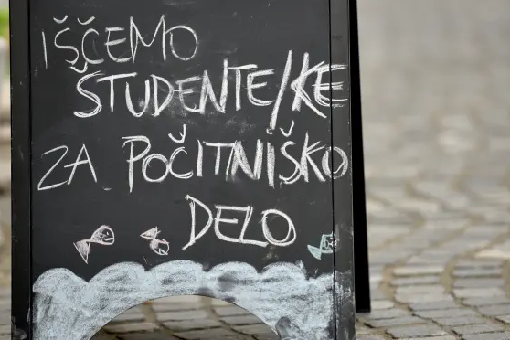 Študentska organizacija zadržana do predloga uvedbe študentskega s. p.