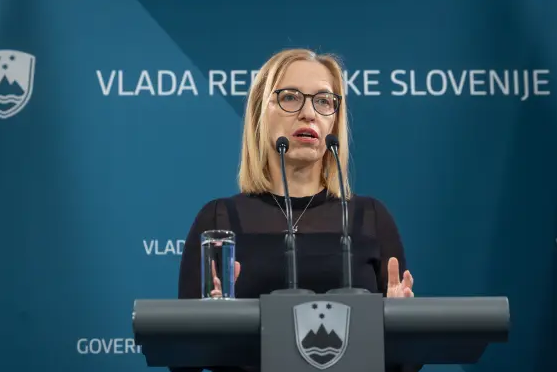Vlada z uredbo do več zdravstvenih programov, a tudi v omejitve plačevanja po realizaciji