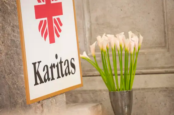 Slovenska karitas lani na različne načine pomagala 142.000 ljudem