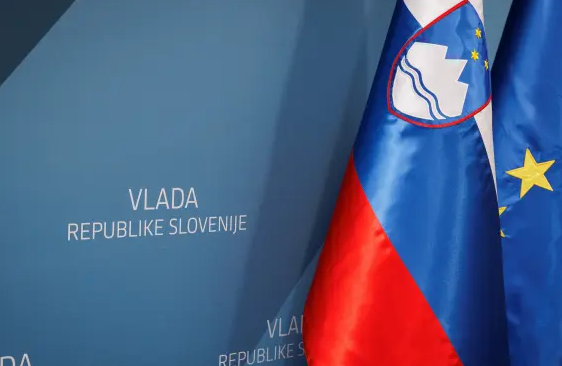 Predlog sprememb zakona o vladi s Fokusom usklajen, SLS in NSi potrjujeta le neformalne pogovore