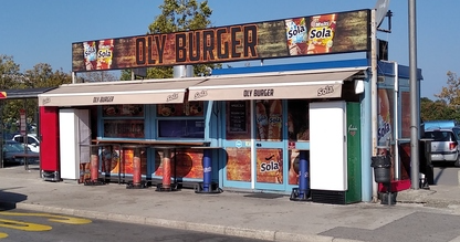 »Poberi me pri Olyju!«