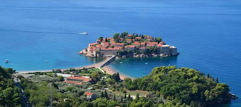 V Črni gori v kratkem vnovično odprtje kompleksa Sveti Stefan