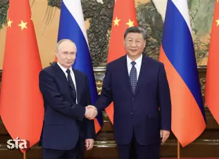 Putin in Xi na srečanju s hvalo na račun dvostranskih odnosov