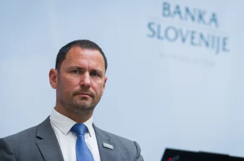 Guverner Dolenc predsedniku DZ predal letno poročilo Banke Slovenije