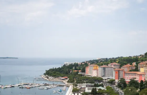 Slovenija lani z odlično kakovostjo vseh kopalnih voda na morju