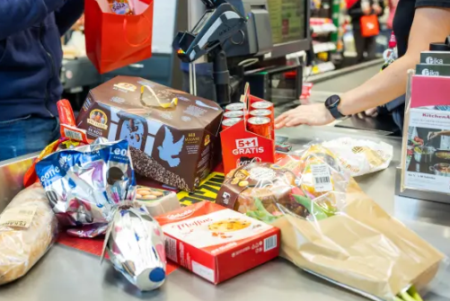 Trgovci maja z nižjimi prihodki