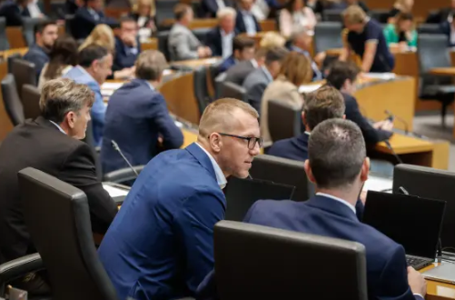 Levica: Če Stevanović od Mijiča ni sposoben zahtevati politične odgovornosti, naj odstopi