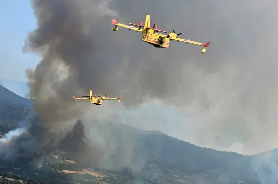 Razmere na območju požara v okolici Bordeauxa minulo noč stabilne