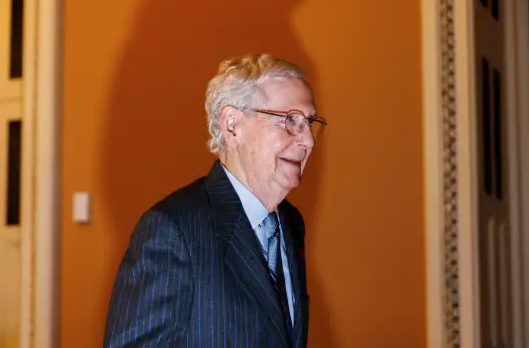 Republikanski senator McConnell se še ne bo vrnil na delo