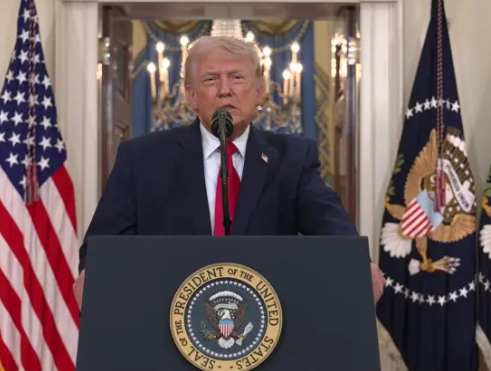 Trump zaradi tuje opreme v elektro omrežju razglasil izredne razmere