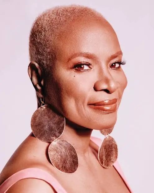 Angelique Kidjo prva afriška glasbenica z zvezdo na Pločniku slavnih